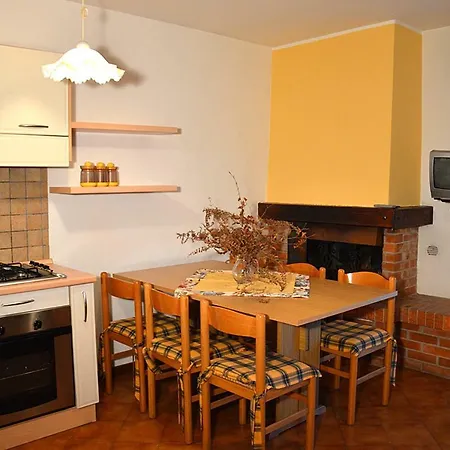 Ai Pini Apartment