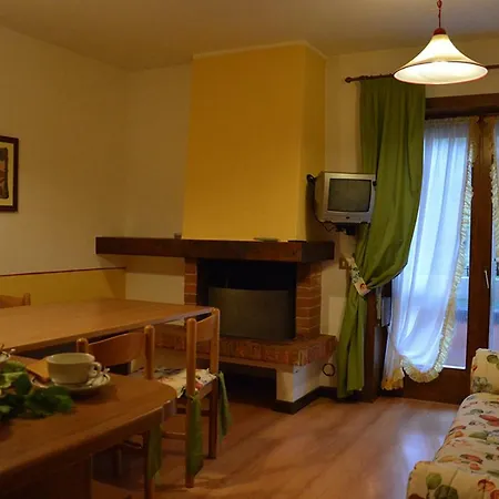 Ai Pini Apartment